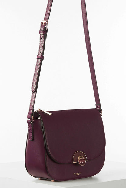 Berry leather shoulder bag, flap with gold turn-lock and patterned strap