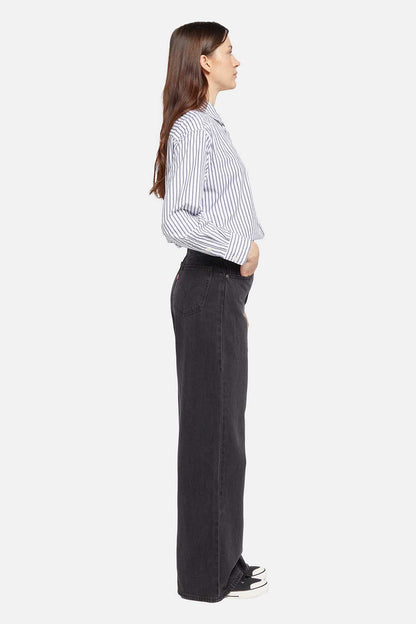 Levi's black wide-leg jeans with high waist and front zipper