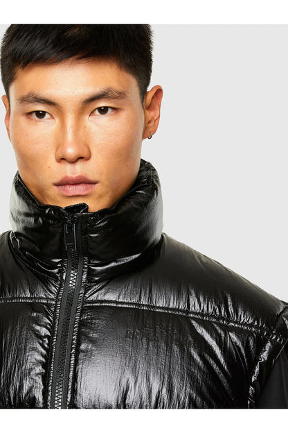Men's black puffer jacket, close-up of stand collar and zipper