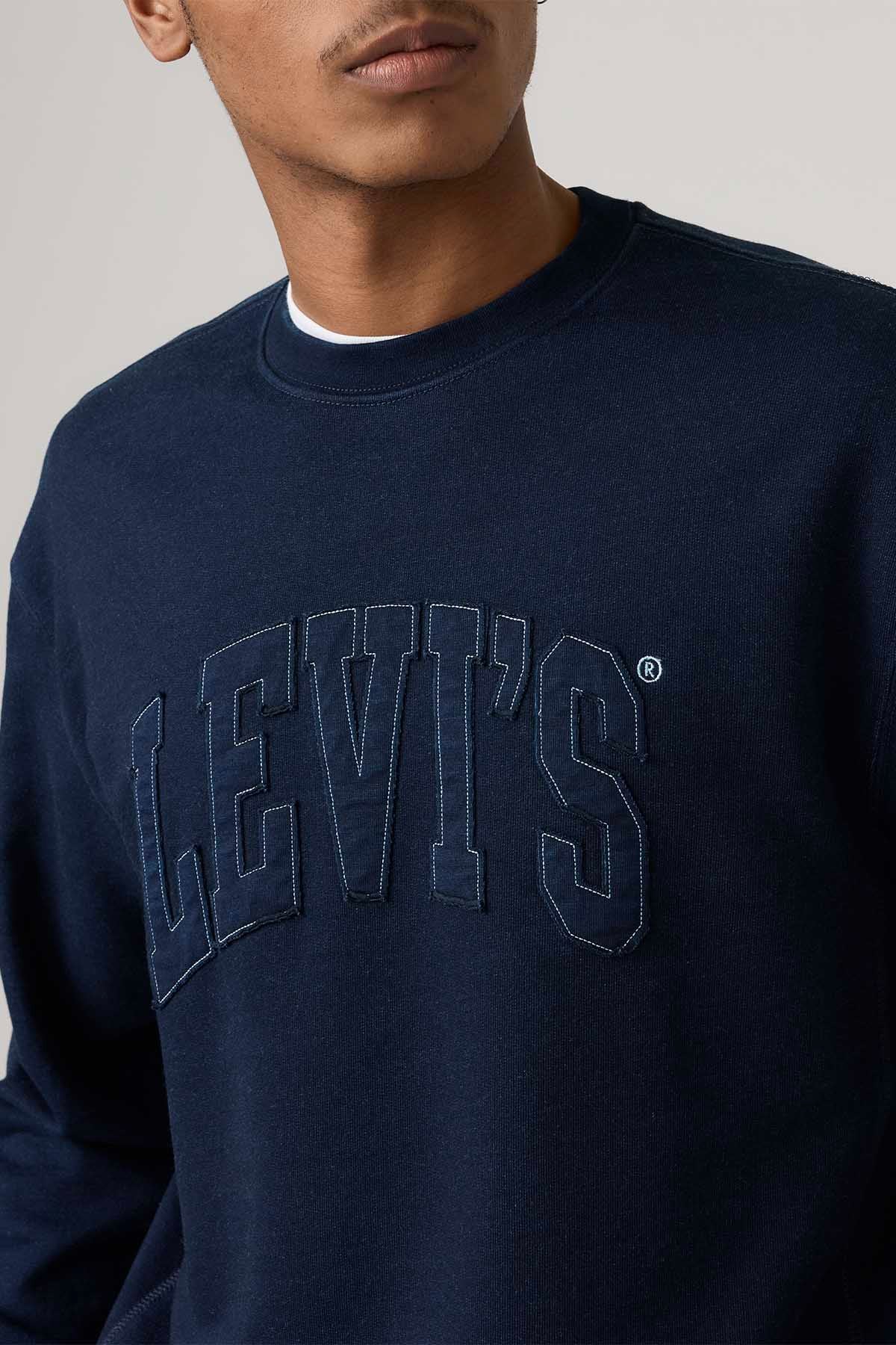 Levi's