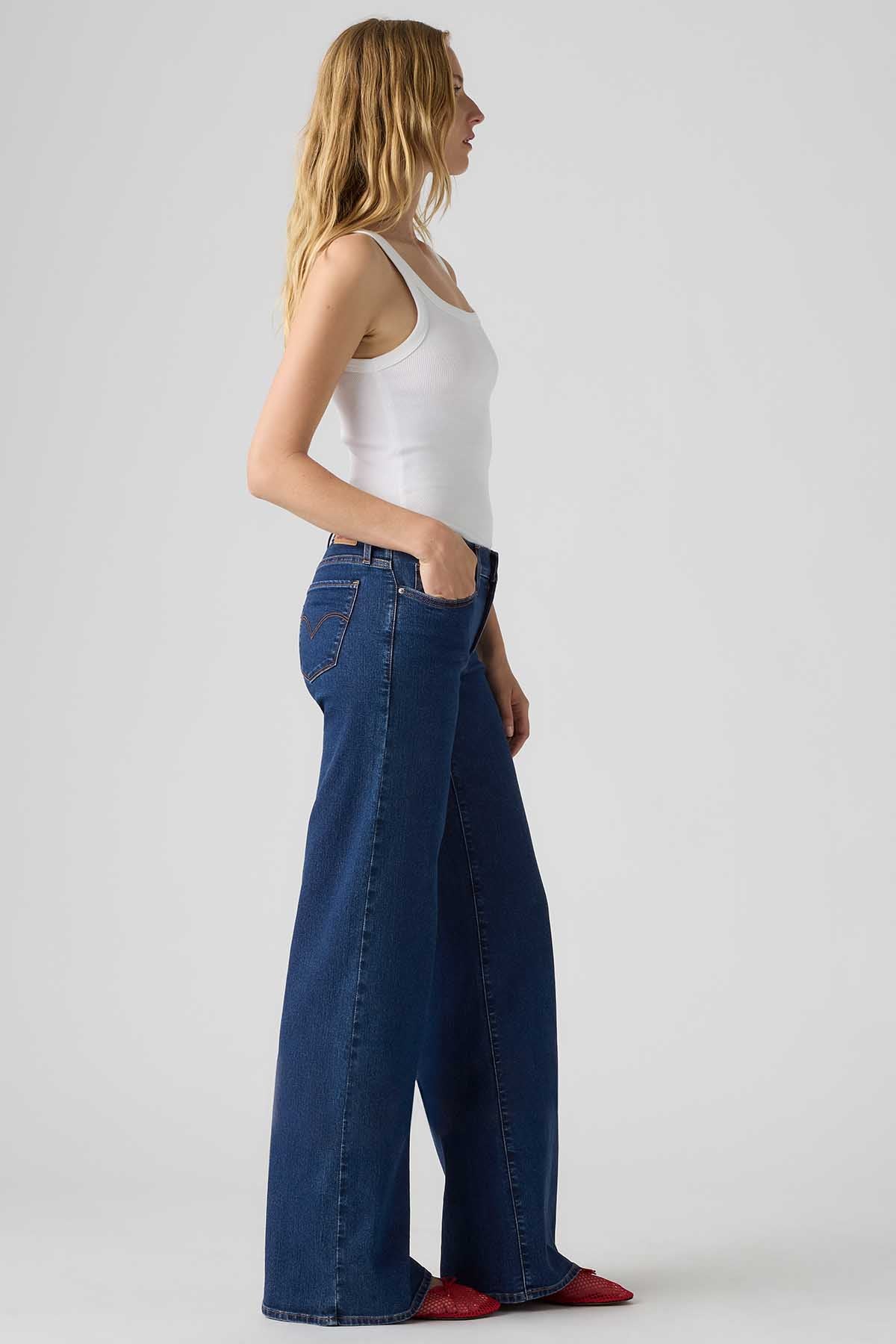 Levi's