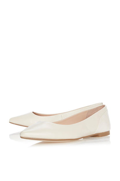 Ecru pointed-toe ballet flats with smooth upper and low flat sole