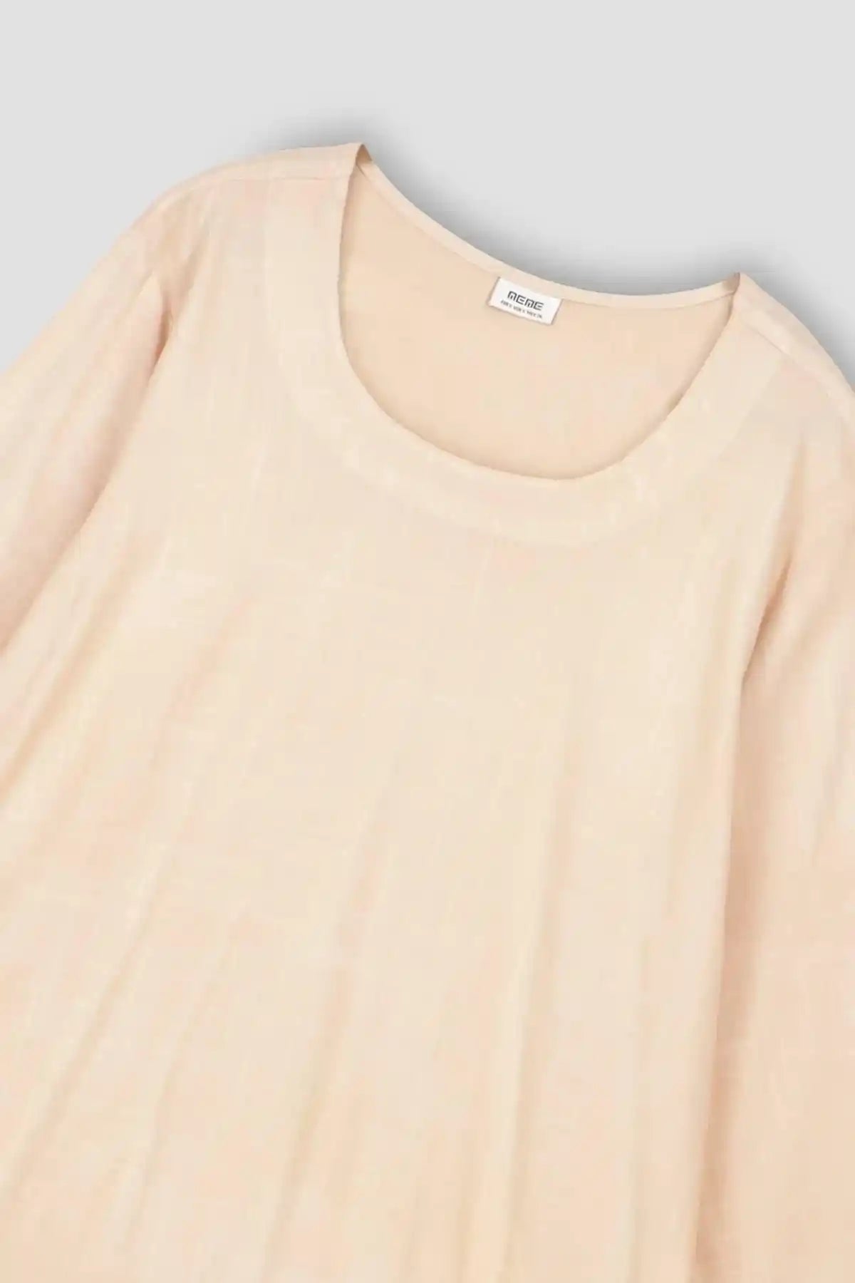 Solid Laces Top