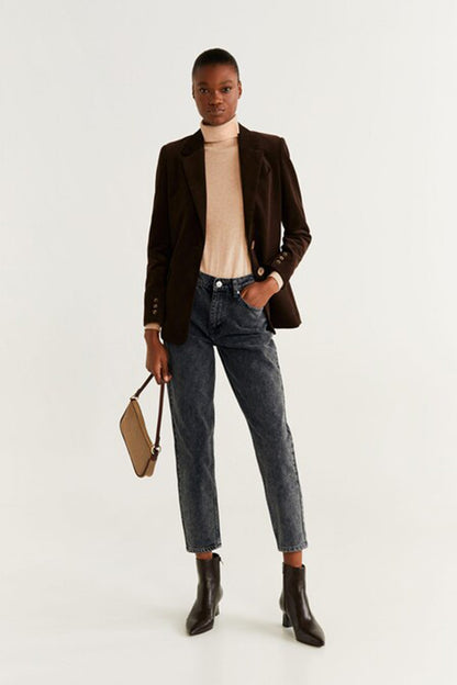 Dark denim jeans with straight leg, button fly and cuffed hem