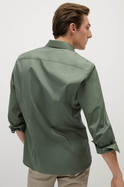 MANGO men's green button-up shirt, back view, long sleeves