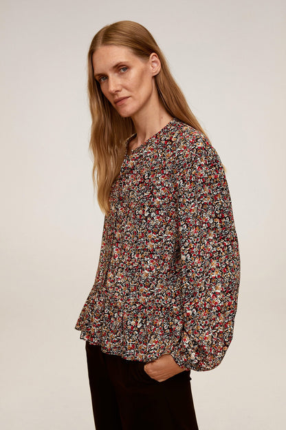 Floral long-sleeve blouse with V-neck and gathered waist, multicolor print