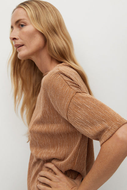 MANGO brown short-sleeve knit top in side view with relaxed fit