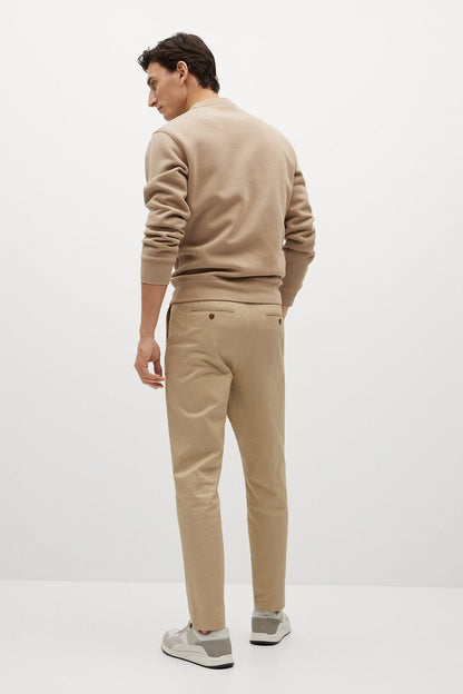 Men's beige crewneck sweatshirt (back) with matching sweatpants, side pockets
