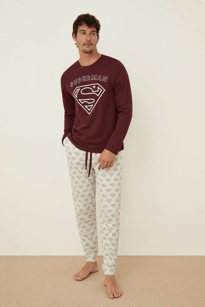 Men's maroon pajama set: Superman long-sleeve top and white patterned drawstring pants