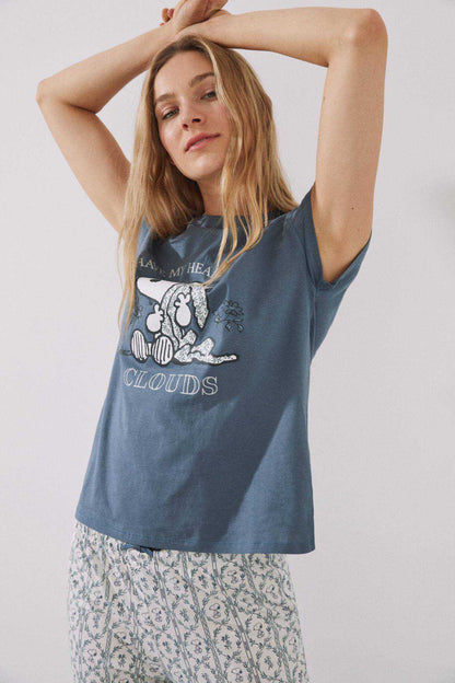 Blue graphic pajama T-shirt with short sleeves and character cloud print