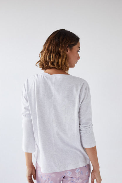 Women'secret light gray henley pajama top, back view with curved hem
