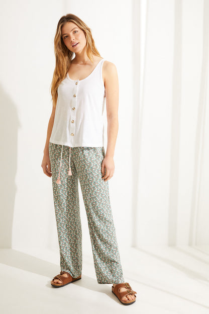 Ivory sleeveless scoop-neck tank top with front button placket