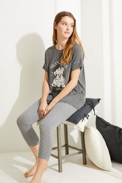 Women’secret grey crewneck graphic T-shirt with striped leggings, capri length