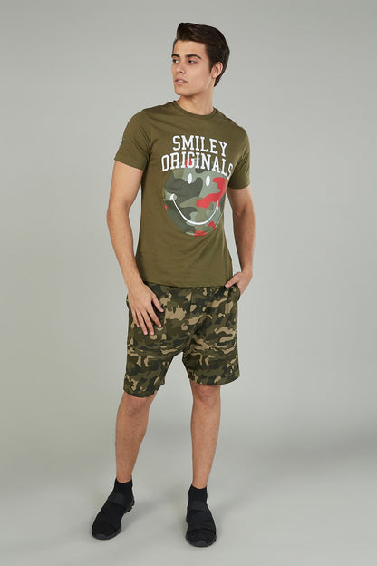 Men's green-brown camo knee shorts, drawstring waist, front pockets